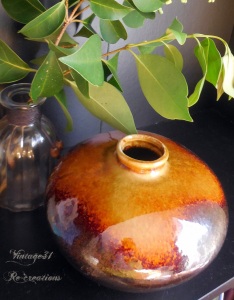 Small glazed pot